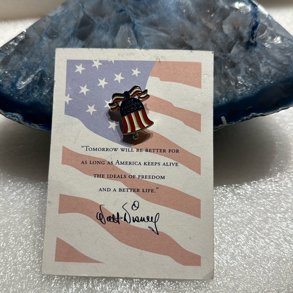 LET FREEDOM RING Exclusive Disney Cast Member Pin to Commemorate 9/11
